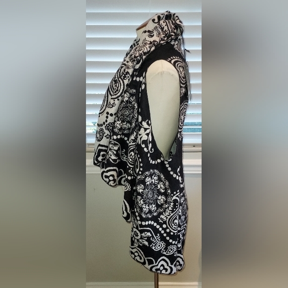 Shana Reversible Boho Print Open Front Cardigan Sweater/Poncho/Vest OS NWT - Picture 4 of 6